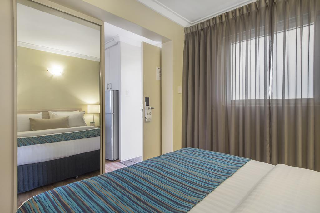 The Peninsula Riverside Serviced Apartments Perth Exterior foto