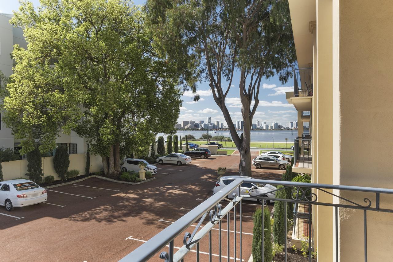 The Peninsula Riverside Serviced Apartments Perth Exterior foto